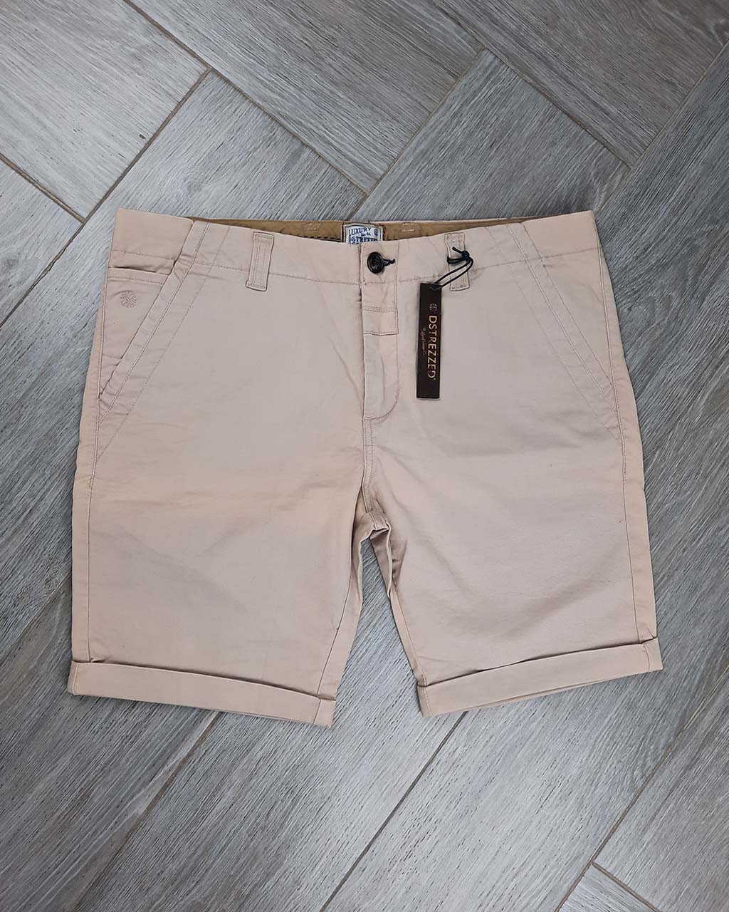 Export Leftover DSTREZZED Short – Sharrys Online Clothing Store